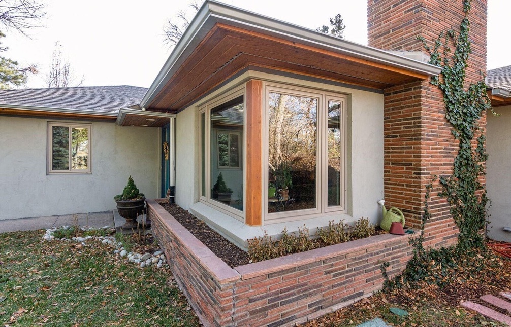 New corner window unit with custom trim installation