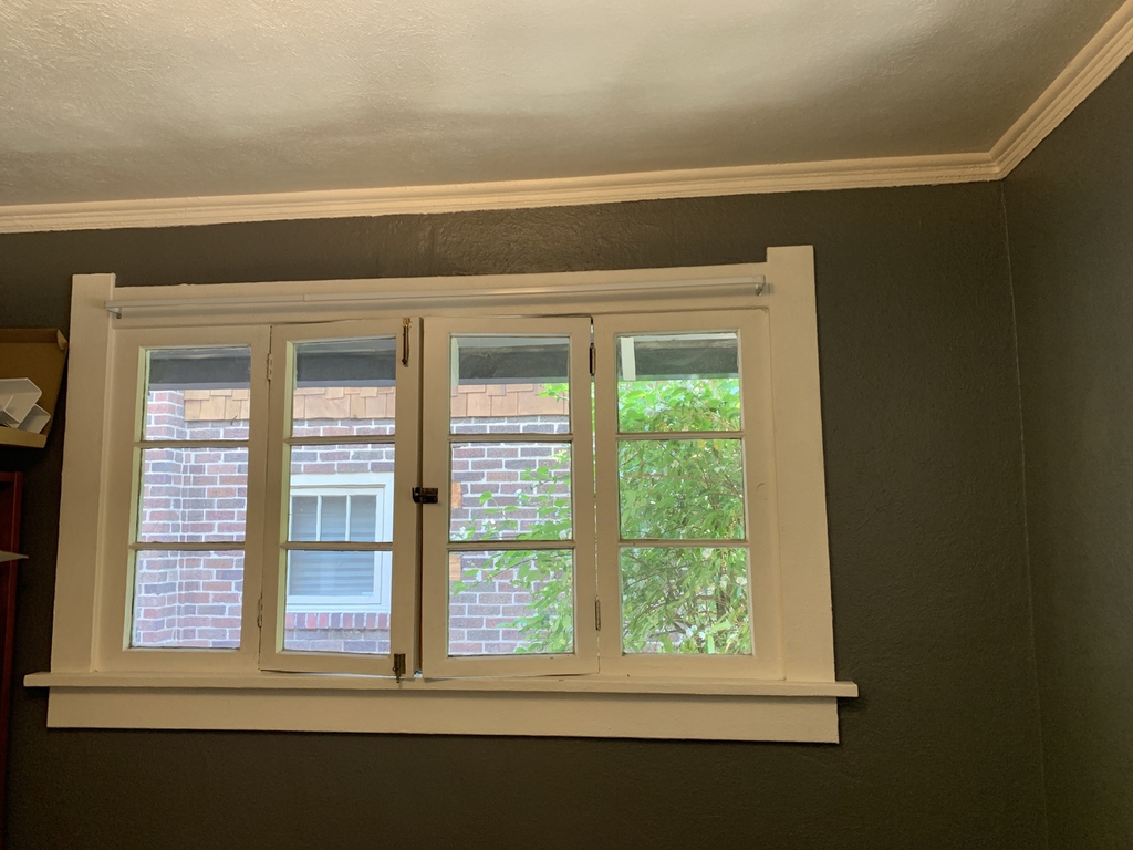 Denver bungalow before window replacement